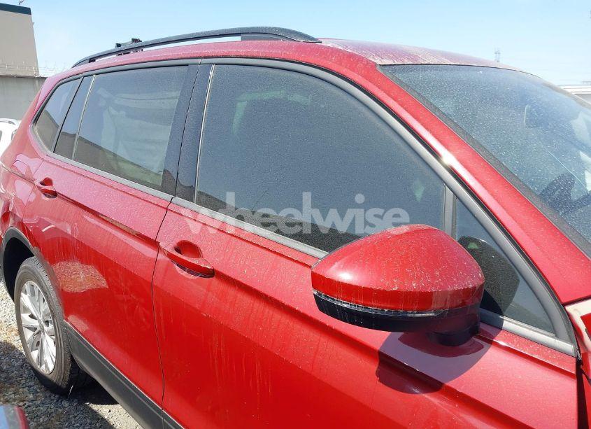 Photo 13 of 2018 Volkswagen Tiguan 2.0T S (VIN 3VV1B7AX3JM128705)