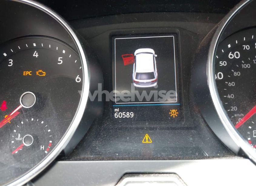 Photo 15 of 2018 Volkswagen Tiguan 2.0T S (VIN 3VV1B7AX3JM128705)