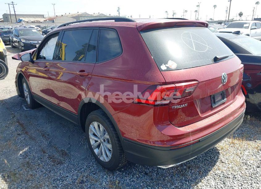 Photo 3 of 2018 Volkswagen Tiguan 2.0T S (VIN 3VV1B7AX3JM128705)