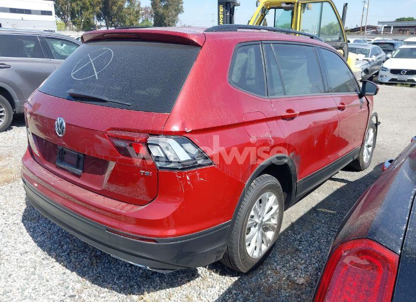 Photo 4 of 2018 Volkswagen Tiguan 2.0T S (VIN 3VV1B7AX3JM128705)