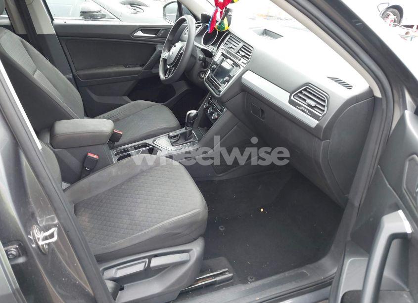 Photo 5 of 2019 Volkswagen Tiguan 2.0T S (VIN 3VV1B7AX3KM047494)