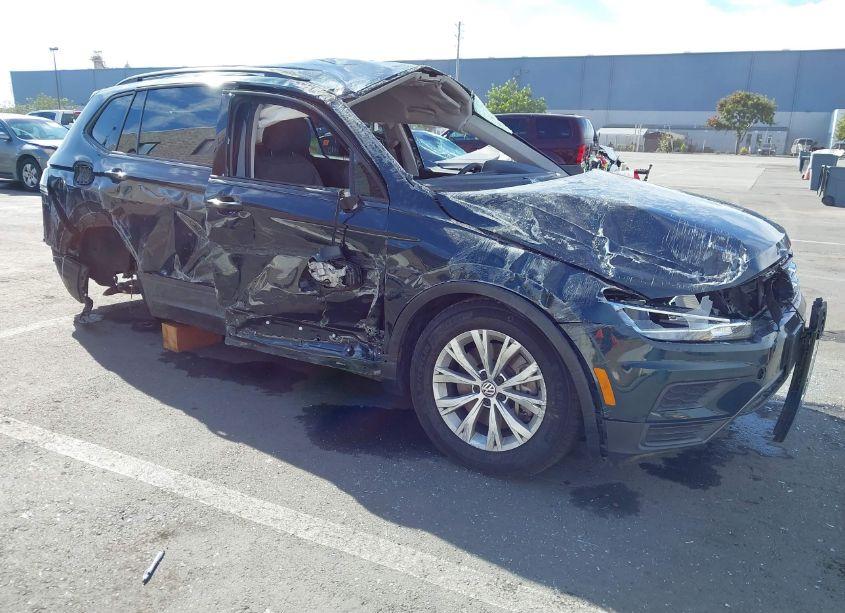 2019 Volkswagen Tiguan 2.0T S (VIN 3VV1B7AX3KM111646) main photo