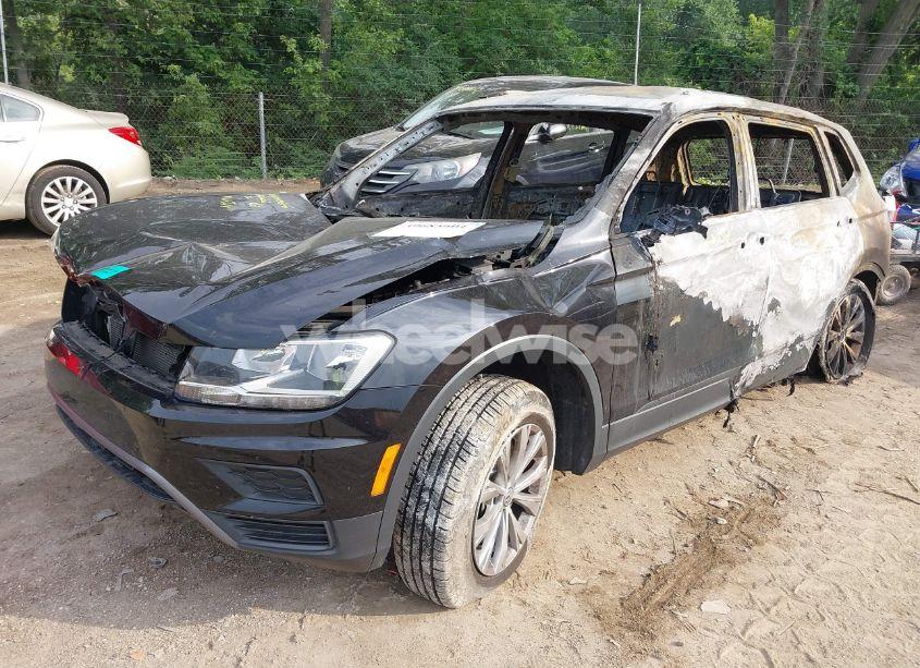 Photo 2 of 2020 Volkswagen Tiguan 2.0T S (VIN 3VV1B7AX3LM087933)