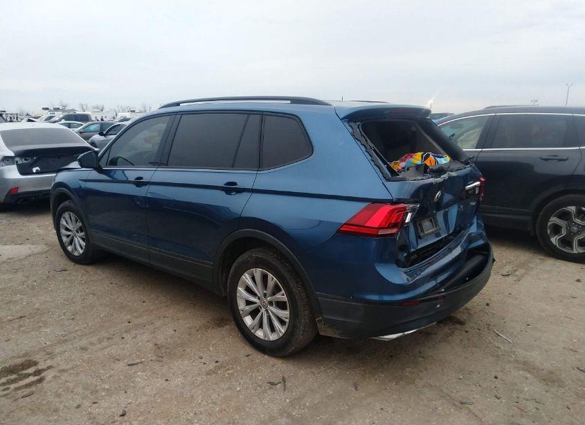 Photo 3 of 2018 Volkswagen Tiguan 2.0T S (VIN 3VV1B7AX4JM035319)