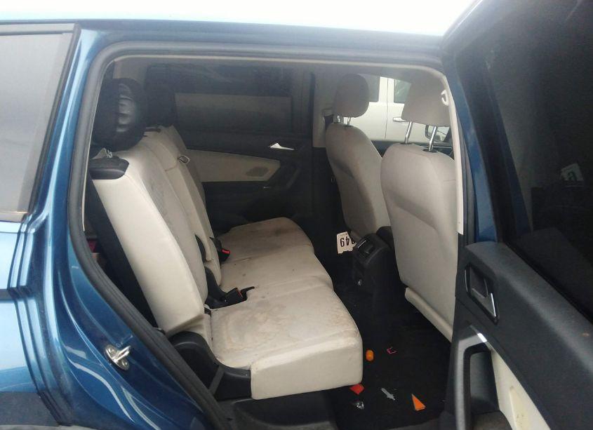 Photo 8 of 2018 Volkswagen Tiguan 2.0T S (VIN 3VV1B7AX4JM035319)