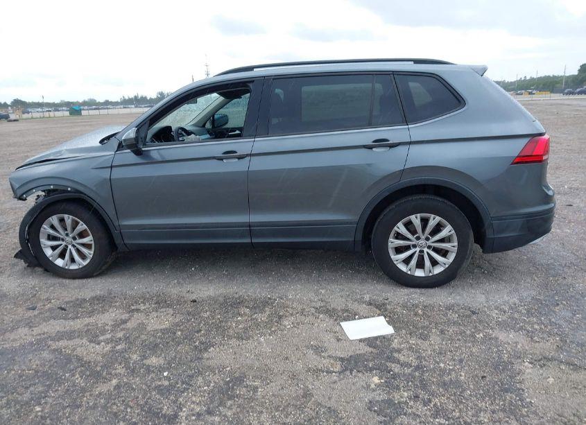 Photo 15 of 2018 Volkswagen Tiguan 2.0T S (VIN 3VV1B7AX4JM198777)