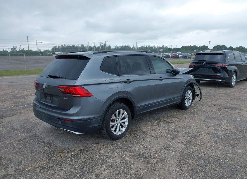 Photo 4 of 2018 Volkswagen Tiguan 2.0T S (VIN 3VV1B7AX4JM198777)