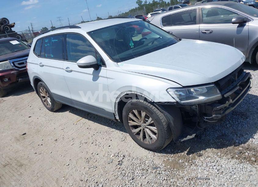 2019 Volkswagen Tiguan 2.0T S (VIN 3VV1B7AX4KM048590) main photo