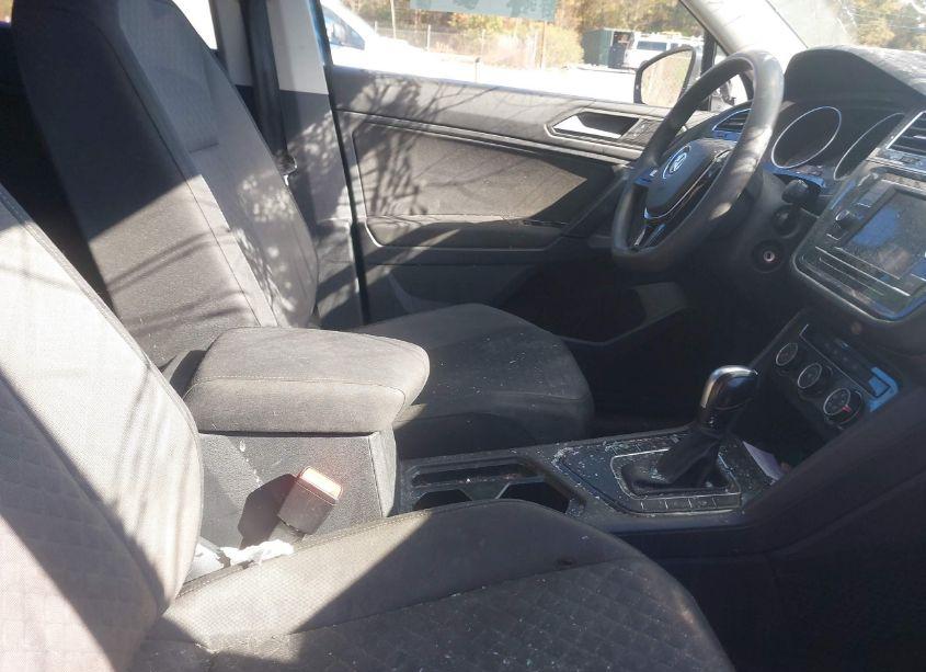 Photo 5 of 2019 Volkswagen Tiguan 2.0T S (VIN 3VV1B7AX4KM141318)