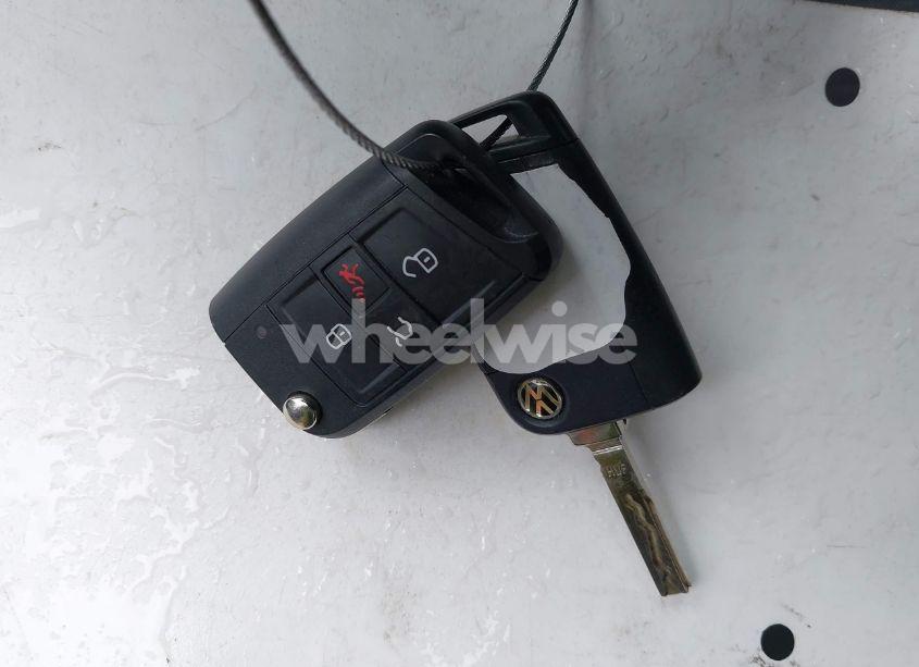 Photo 11 of 2018 Volkswagen Tiguan 2.0T S (VIN 3VV1B7AX5JM119438)