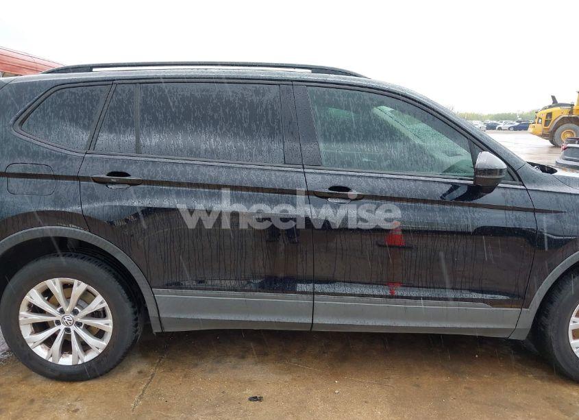 Photo 13 of 2018 Volkswagen Tiguan 2.0T S (VIN 3VV1B7AX5JM119438)