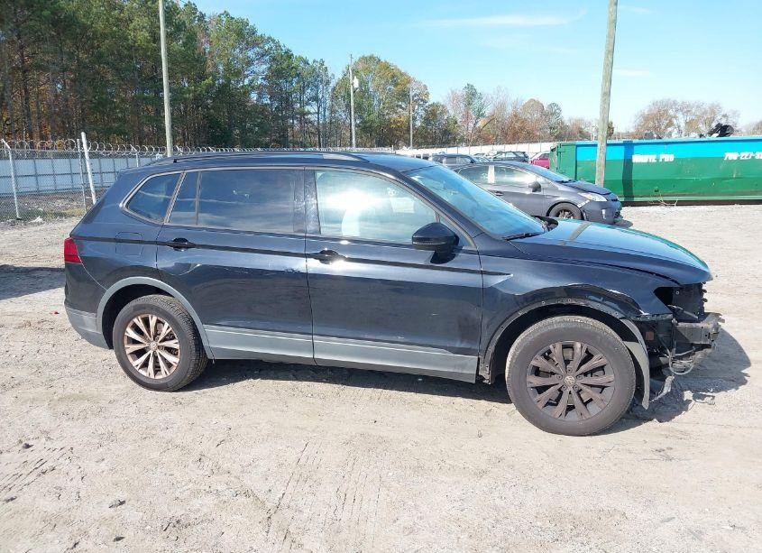 Photo 14 of 2018 Volkswagen Tiguan 2.0T S (VIN 3VV1B7AX5JM121240)