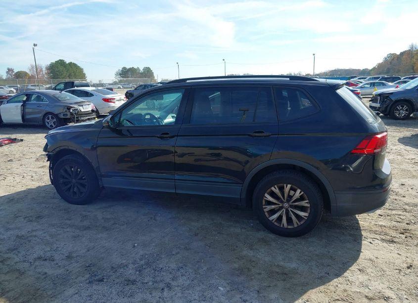 Photo 15 of 2018 Volkswagen Tiguan 2.0T S (VIN 3VV1B7AX5JM121240)