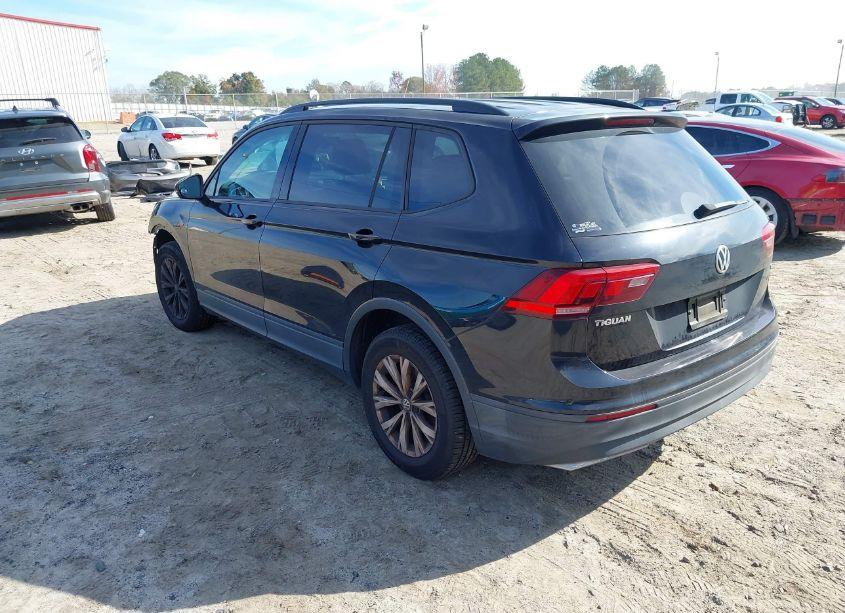 Photo 3 of 2018 Volkswagen Tiguan 2.0T S (VIN 3VV1B7AX5JM121240)