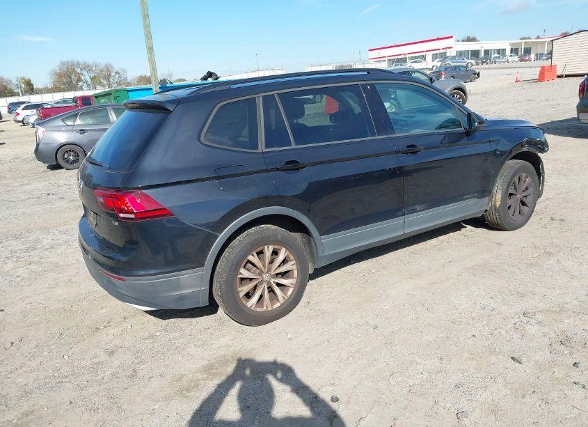 Photo 4 of 2018 Volkswagen Tiguan 2.0T S (VIN 3VV1B7AX5JM121240)