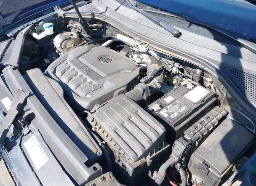 Photo 10 of 2018 Volkswagen Tiguan 2.0T S (VIN 3VV1B7AX5JM146946)