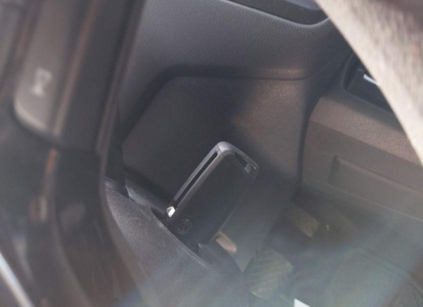 Photo 11 of 2018 Volkswagen Tiguan 2.0T S (VIN 3VV1B7AX5JM146946)