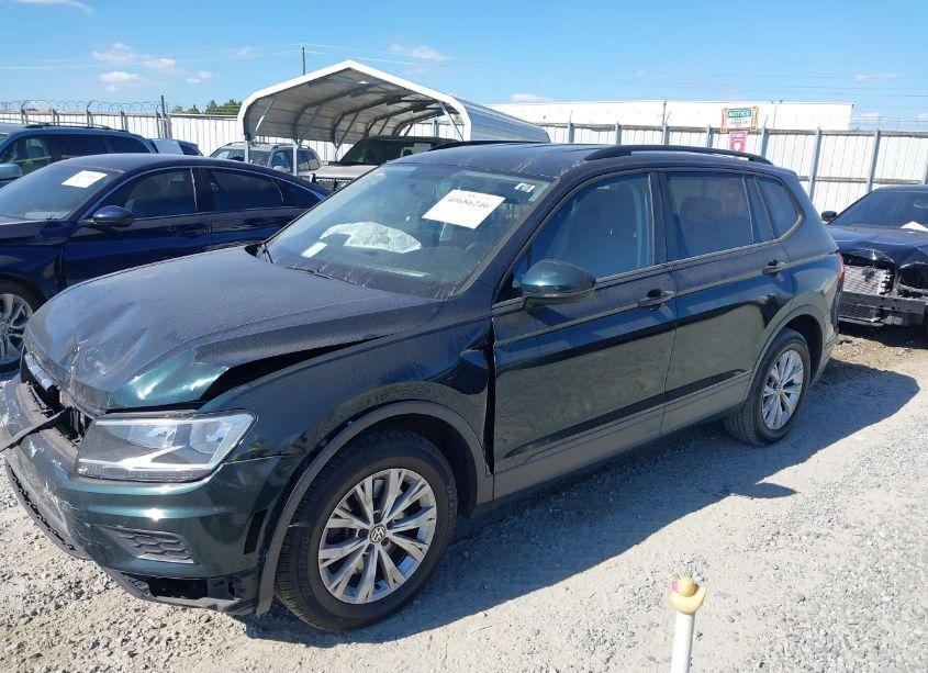 Photo 2 of 2018 Volkswagen Tiguan 2.0T S (VIN 3VV1B7AX5JM146946)