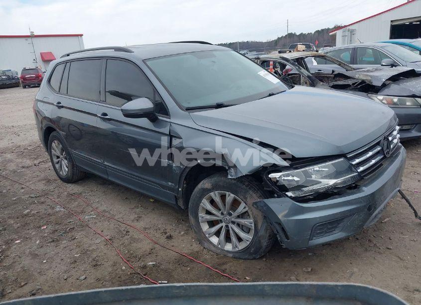2019 Volkswagen Tiguan (VIN 3VV1B7AX5KM077211) main photo