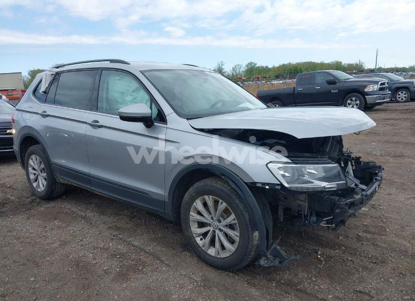 2020 Volkswagen Tiguan 2.0T S (VIN 3VV1B7AX5LM111990) main photo