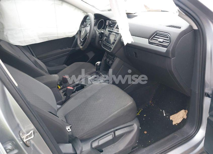 Photo 5 of 2020 Volkswagen Tiguan 2.0T S (VIN 3VV1B7AX5LM111990)