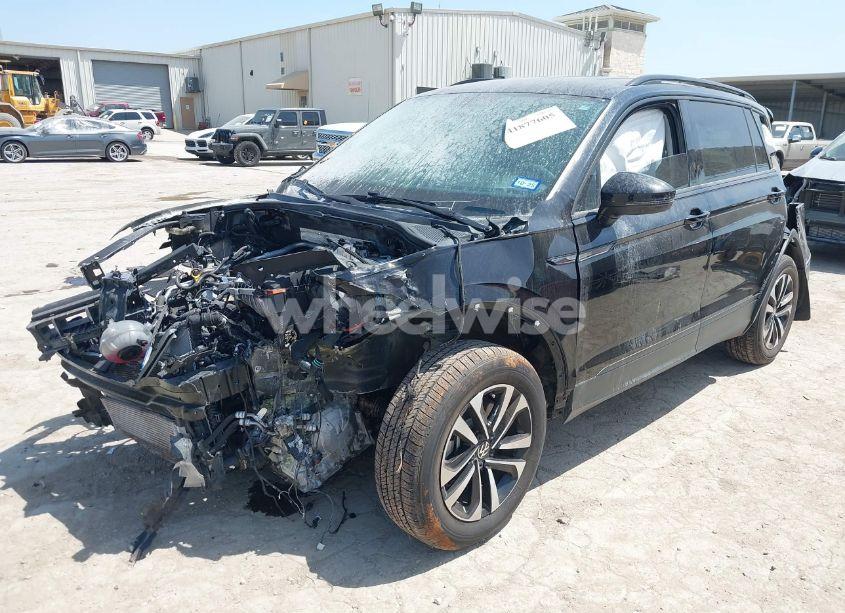 Photo 2 of 2022 Volkswagen Tiguan 2.0T S (VIN 3VV1B7AX5NM030779)