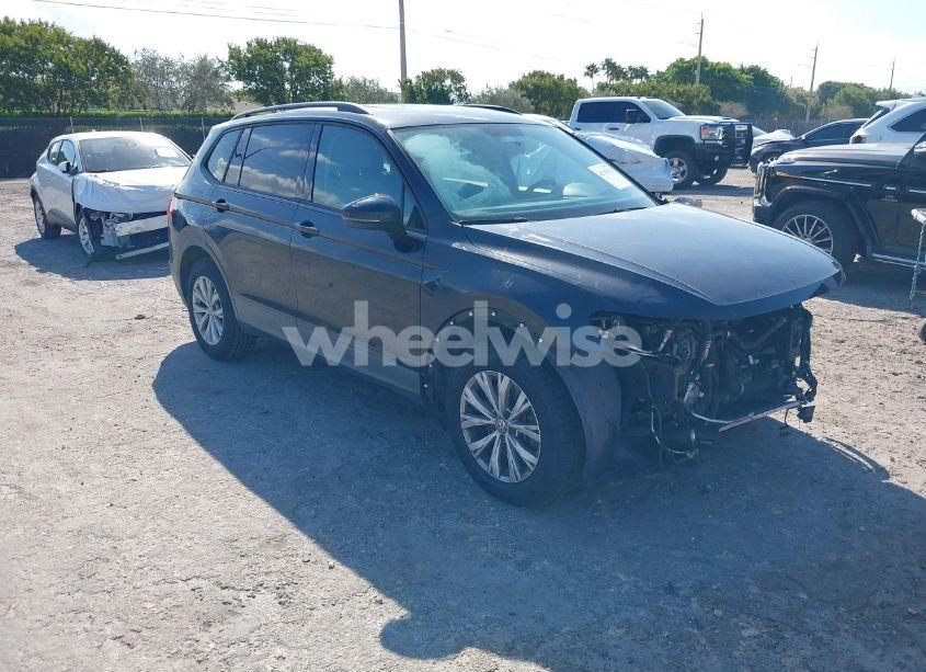 2018 Volkswagen Tiguan 2.0T S (VIN 3VV1B7AX6JM036407) main photo