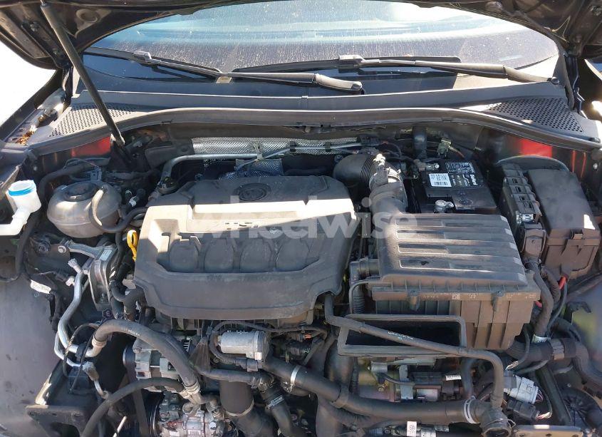 Photo 10 of 2018 Volkswagen Tiguan 2.0T S (VIN 3VV1B7AX6JM036407)