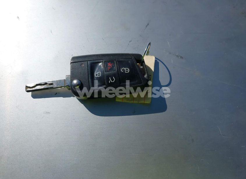 Photo 11 of 2018 Volkswagen Tiguan 2.0T S (VIN 3VV1B7AX6JM036407)