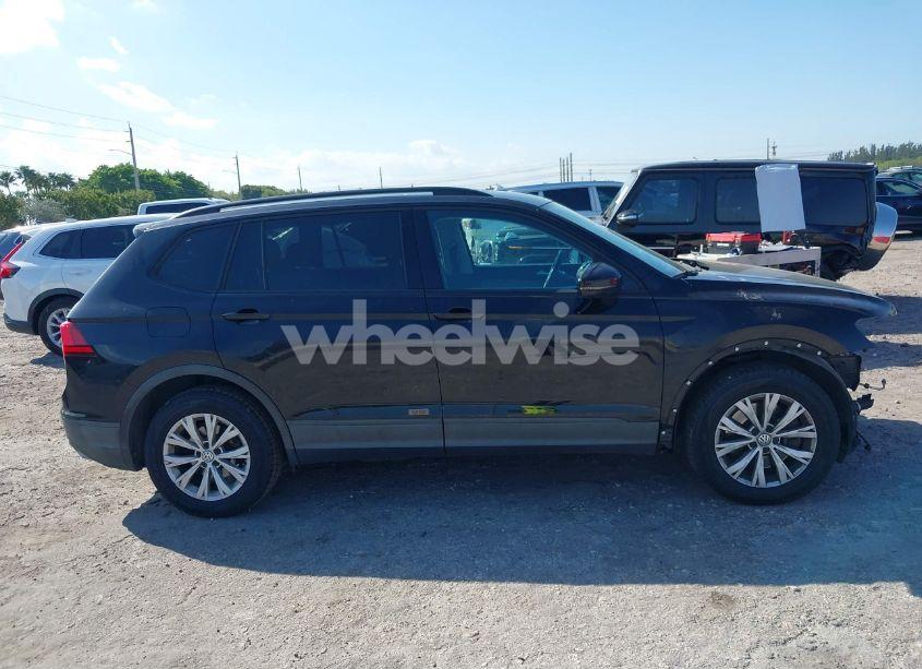 Photo 14 of 2018 Volkswagen Tiguan 2.0T S (VIN 3VV1B7AX6JM036407)
