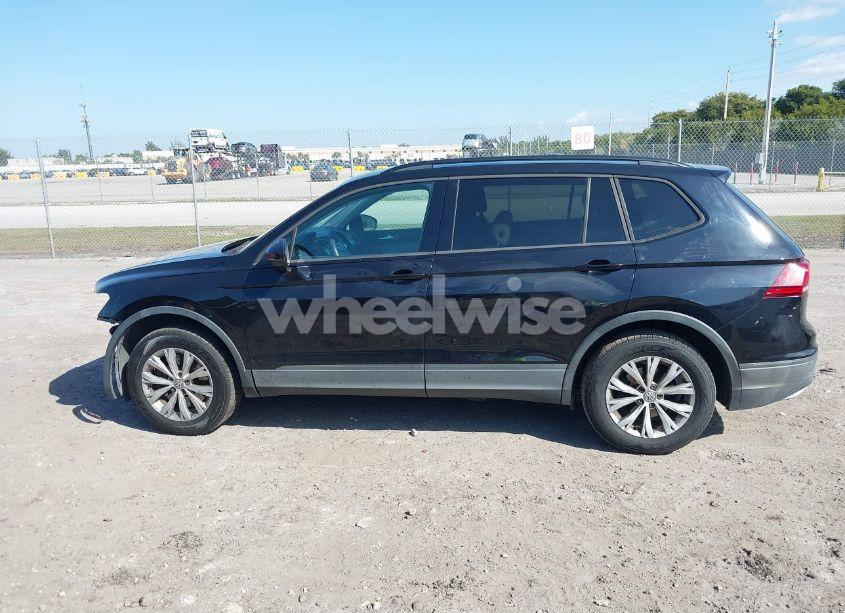 Photo 15 of 2018 Volkswagen Tiguan 2.0T S (VIN 3VV1B7AX6JM036407)