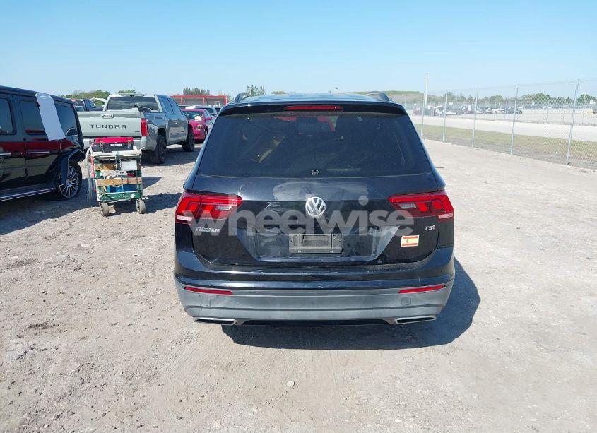 Photo 17 of 2018 Volkswagen Tiguan 2.0T S (VIN 3VV1B7AX6JM036407)