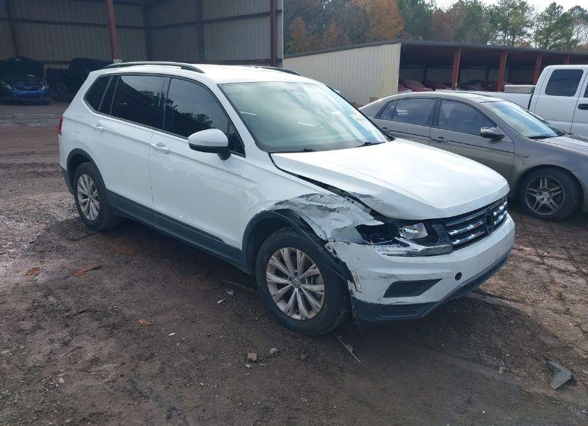 2018 Volkswagen Tiguan 2.0T S (VIN 3VV1B7AX6JM052588) main photo