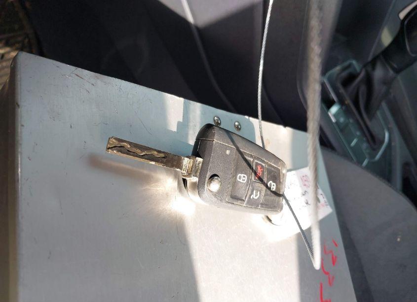 Photo 11 of 2018 Volkswagen Tiguan 2.0T S (VIN 3VV1B7AX6JM052588)