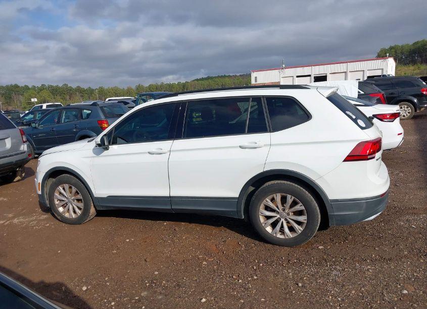 Photo 14 of 2018 Volkswagen Tiguan 2.0T S (VIN 3VV1B7AX6JM052588)