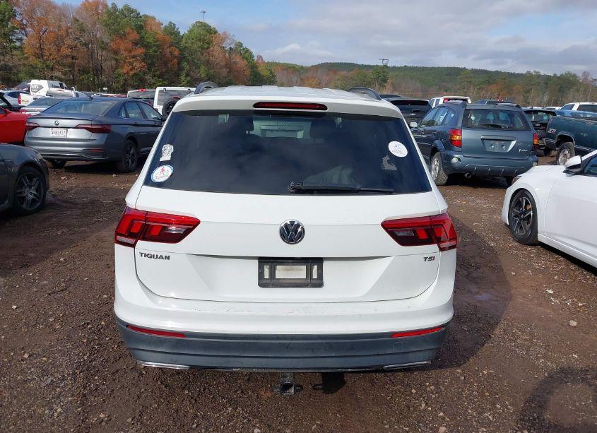 Photo 16 of 2018 Volkswagen Tiguan 2.0T S (VIN 3VV1B7AX6JM052588)