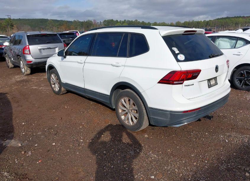 Photo 3 of 2018 Volkswagen Tiguan 2.0T S (VIN 3VV1B7AX6JM052588)