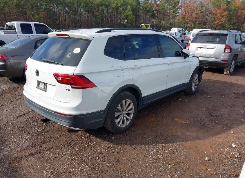 Photo 4 of 2018 Volkswagen Tiguan 2.0T S (VIN 3VV1B7AX6JM052588)