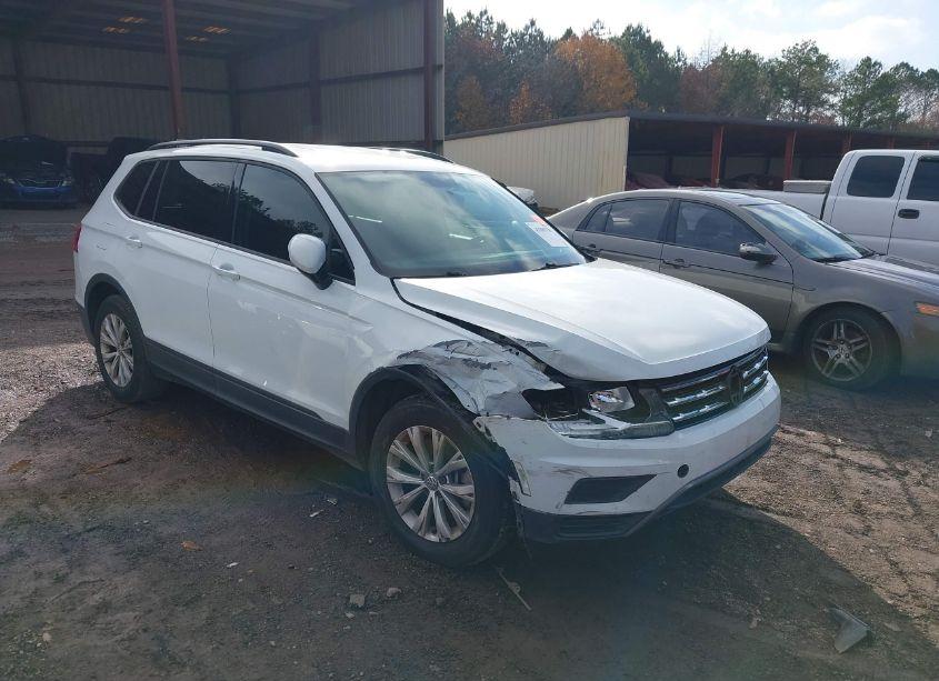 Photo 6 of 2018 Volkswagen Tiguan 2.0T S (VIN 3VV1B7AX6JM052588)