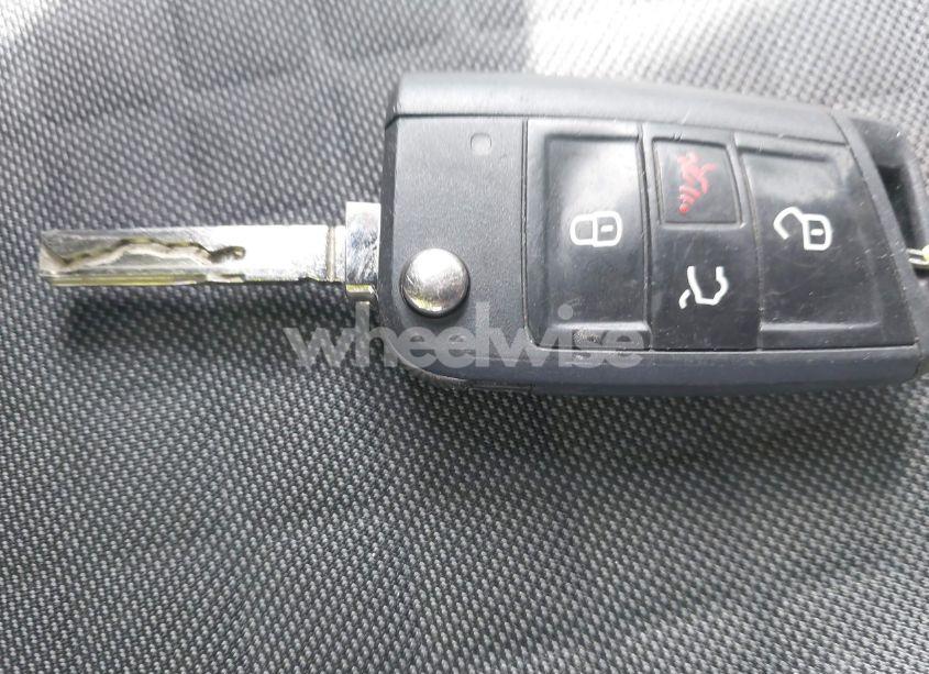 Photo 11 of 2018 Volkswagen Tiguan 2.0T S (VIN 3VV1B7AX6JM052719)