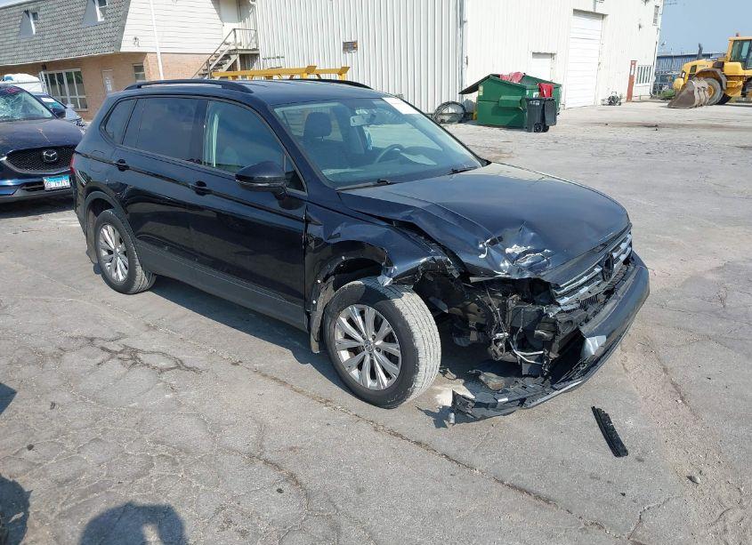 2018 Volkswagen Tiguan 2.0T S (VIN 3VV1B7AX6JM075935) main photo