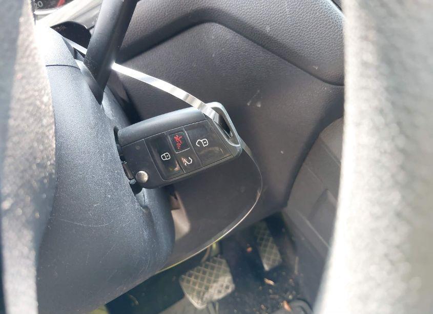 Photo 11 of 2018 Volkswagen Tiguan 2.0T S (VIN 3VV1B7AX6JM075935)