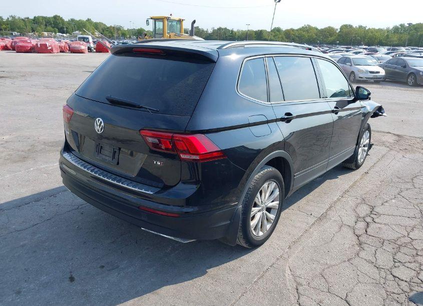 Photo 4 of 2018 Volkswagen Tiguan 2.0T S (VIN 3VV1B7AX6JM075935)