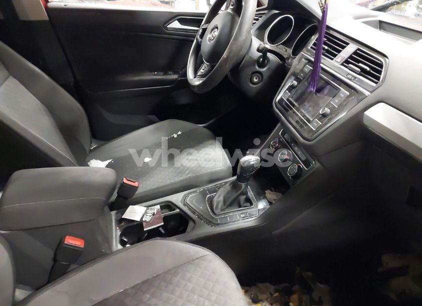 Photo 5 of 2018 Volkswagen Tiguan 2.0T S (VIN 3VV1B7AX6JM081850)