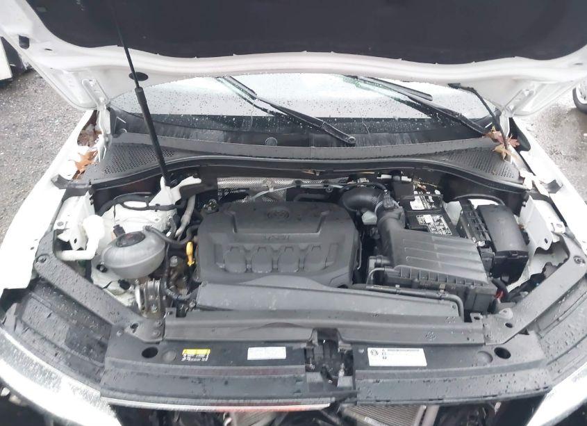Photo 10 of 2018 Volkswagen Tiguan 2.0T S (VIN 3VV1B7AX6JM098633)
