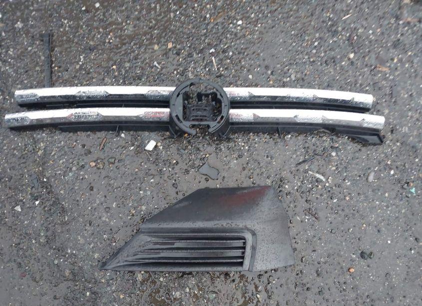 Photo 12 of 2018 Volkswagen Tiguan 2.0T S (VIN 3VV1B7AX6JM098633)