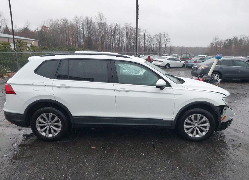Photo 14 of 2018 Volkswagen Tiguan 2.0T S (VIN 3VV1B7AX6JM098633)