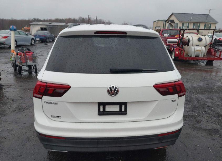Photo 17 of 2018 Volkswagen Tiguan 2.0T S (VIN 3VV1B7AX6JM098633)