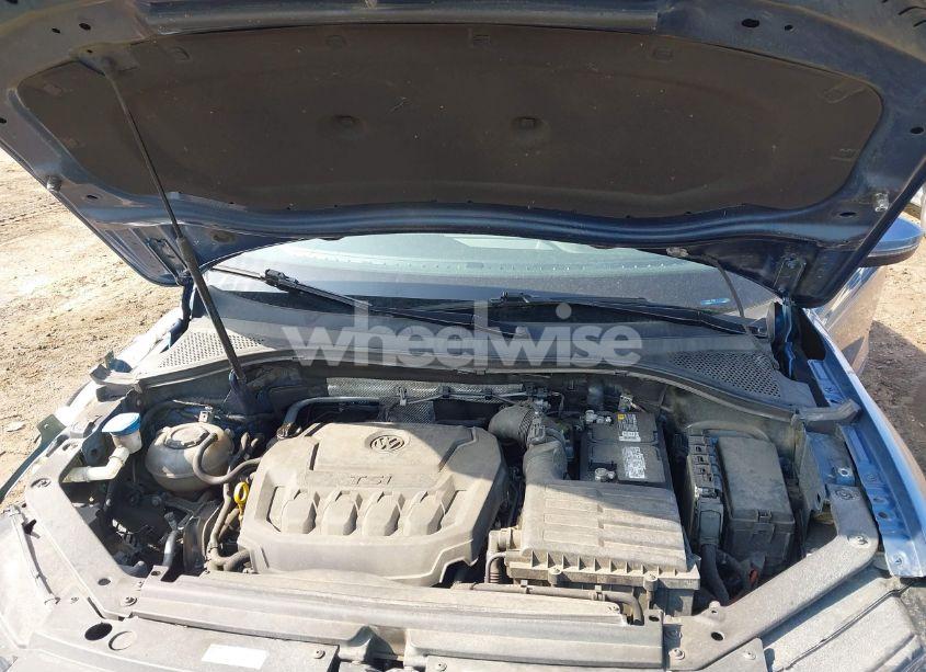 Photo 10 of 2018 Volkswagen Tiguan 2.0T S (VIN 3VV1B7AX6JM108786)