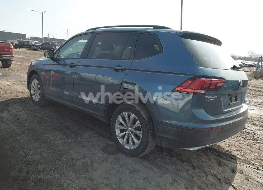 Photo 3 of 2018 Volkswagen Tiguan 2.0T S (VIN 3VV1B7AX6JM108786)